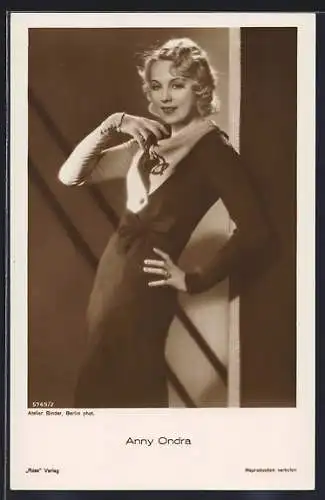 AK Anny Ondra als Femme Fatale, Portrait
