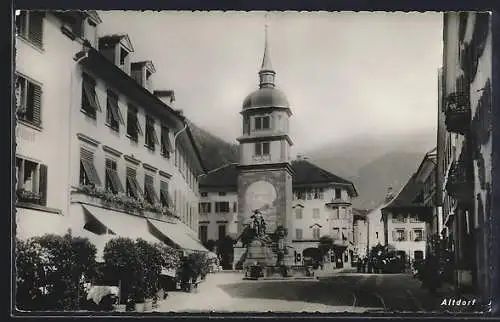 AK Altdorf, Hauptplatz mit Telldenkmal