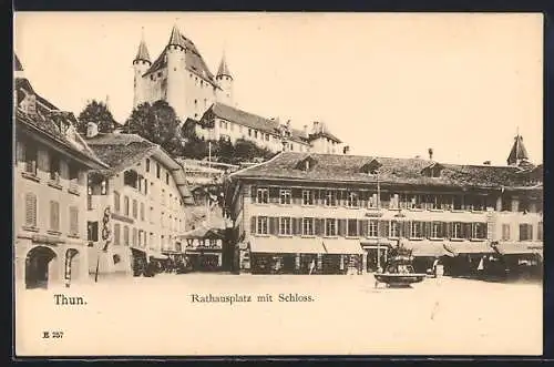 AK Thun, Rathausplatz mit Schloss