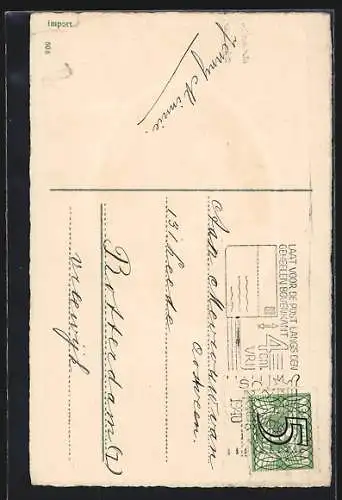 AK Hirte kniet vor Maria und dem Christkind, Passepartout mit Tannenzweig und verschneitem Dorf