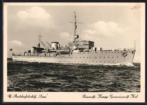 AK U-Bootbegleitschiff Saar der Kriegsmarine in voller Fahrt, Bauwerft: Krupo-Germaniawerft Kiel