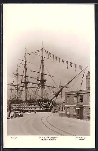 AK Portsmouth, Nelson`s Flagship HMS Victory in the harbour, Kriegsschiff