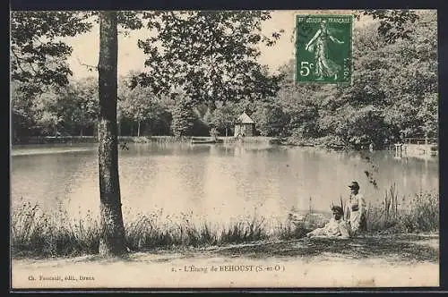 AK Béhoust, L`Étang et scène bucolique avec promeneurs au bord de l`eau