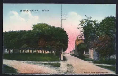 AK Le Boulay, La Place entourée d`arbres et de bâtiments