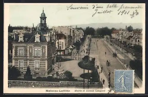 AK Maisons-Laffitte, Mairie et Avenue Longueil avec voitures à cheval