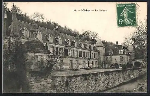 AK Médan, Le Château