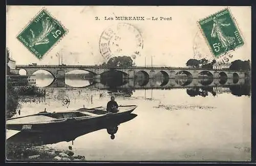 AK Les Mureaux, Le Pont et bateau sur la rivière