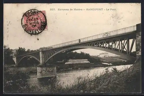 AK Rangiport, Le Pont sur la rivière avec vue sur le paysage environnant