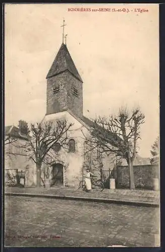 AK Bonnières-sur-Seine, L`Église et arbres devant la facade