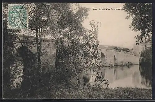 AK Limay, Le vieux pont sur la rivière entouré d`arbres