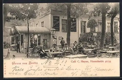 AK Berlin, Cafe C. Heyne, Hasenhaide 40 /44, mit Garten, Verkaufshäuschen und Gästen