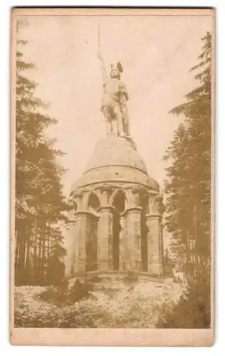 Fotografie C. A. Dormeyer, Detmold, Ansicht Detmold, Blick nach dem Hermannsdenkmal