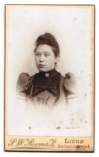 Fotografie P. W. Roemner, Liege, Wappenschild mit Anschrift des Ateliers
