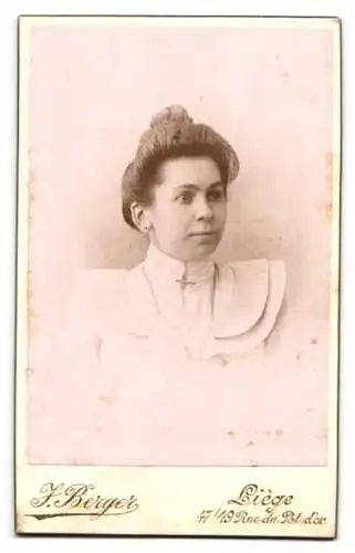 Fotografie J. Berger, Liege, Monogramm des Fotografen nebst Anschrift des Ateliers auf Wappenschild