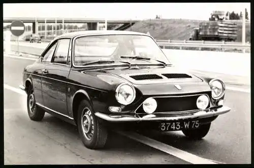 Fotografie Auto Simca 1200 S Coupe, Sportwagen auf einer Autobahn