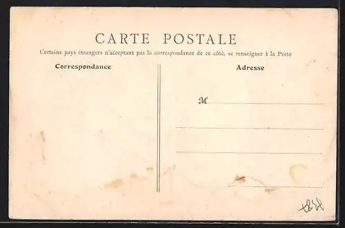 AK Villefranche, Rue Nationale animée avec passants et calèche