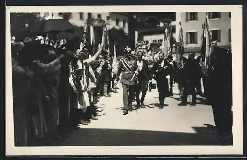 Foto-AK Berchtesgaden, Kronprinz Rupprecht von Bayern mit Kommandostab beim festlichen Umzug