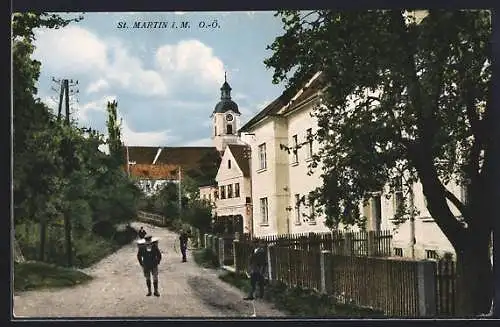 AK St. Martin i. M., Strassenpartie mit Blick zur Kirche