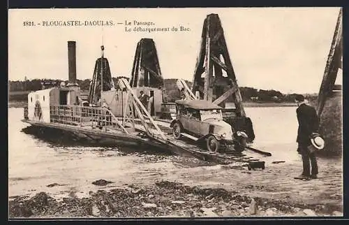 AK Plougastel-Daoulas, Le Passage, le débarquement du Bac