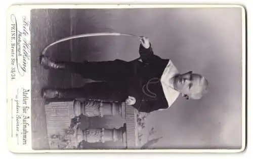 Fotografie Fritz Helbsing, Peine, Breite Str. 33 /34, Atelier Eckhaus mit Werbeaufschrift nebst kgl. Wappen