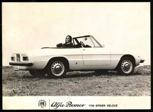 Fotografie Auto Alfa Romeo 1750 Spider Veloce, Cabrio - Roadster, Werkfoto