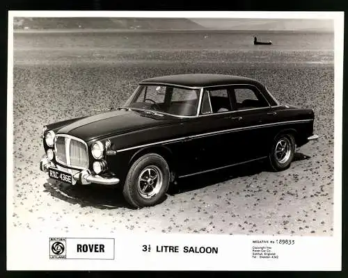 Fotografie Auto British Leyland Rover 31 /2 Litre Saloon, Limousine an der Küste, Werkfoto