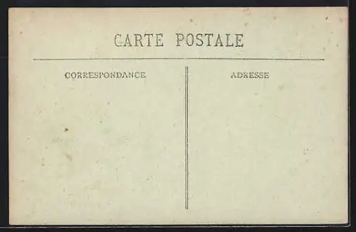 AK Troyes, Rue de la Republique, Strassenbahn, Cafe und Häuserfassaden