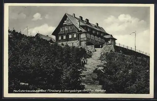 AK Heufuderbaude, flagge vor der Baude