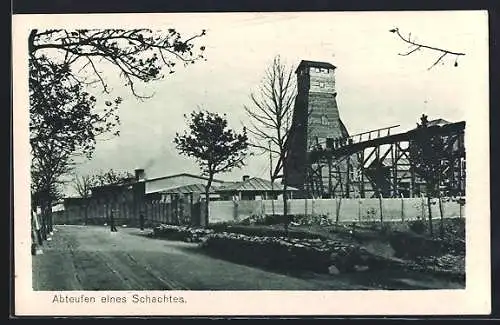 AK Die Grube, Abteufen eines Schachtes, Schachtturm mit Brücke