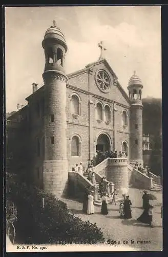 AK Montreux, L`Eglise catholique, Sortie de la messe