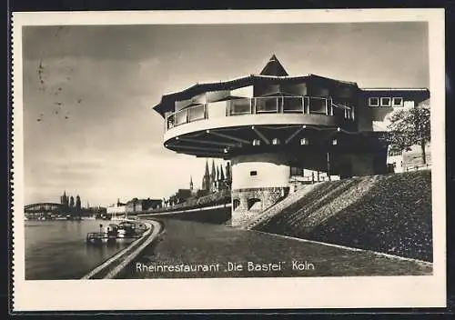AK Köln, Rheinrestaurant Die Bastei mit Blick auf den Rhein