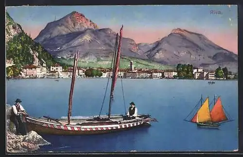 AK Riva del Garda, Segelboot, Blick über den See auf den Ort