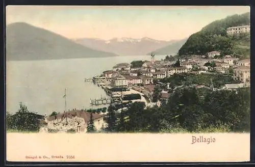 AK Bellagio, Ortsansicht mit Ufer des Comer Sees und Alpenpanorama