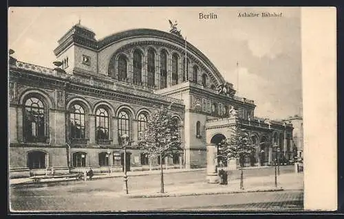 AK Berlin-Kreuzberg, Blick auf den Anhalter Bahnhof, Litfasssäule