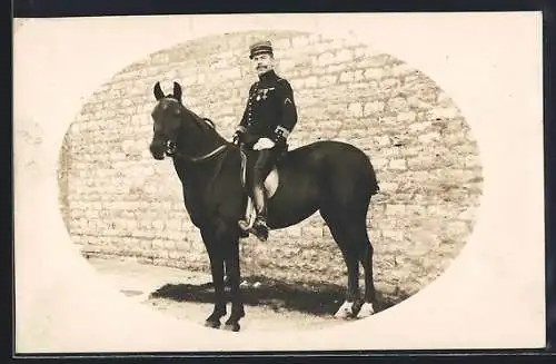 Foto-AK Französischer Kavallerist in Uniform