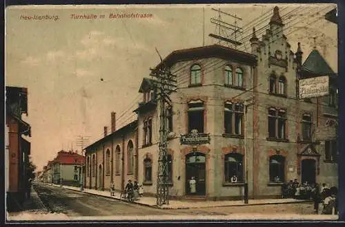 AK Neu-Isenburg, Restaurant Turnhalle mit Bahnhofstrasse