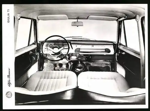Fotografie Auto Alfa Romeo Giulia TI, Innenraum, Cockpit, Werkfoto