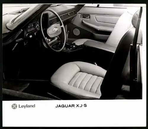 Fotografie Auto British Leyland Jaguar XJ-S, Cockpit, Armaturen im Gran Turismo, Werkfoto