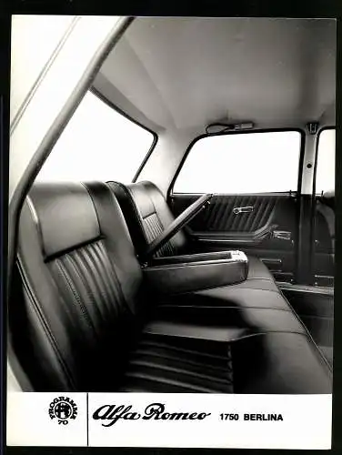 Fotografie Auto Alfa Romeo 1750 Berlina, Innenraum, Rückbank, Werkfoto