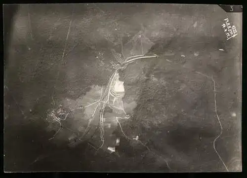 Fotografie Ansicht Germaine (Marne), Luftbild der Fl.A.A. 270 vom 14.04.1917, Blick auf den Ort