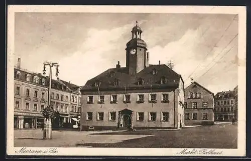 AK Meerane i. Sa., Markt-Rathaus mit Vorplatz