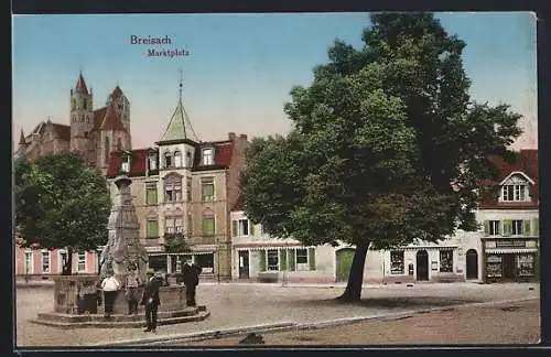 AK Breisach, Marktplatz mit Geschäften und Brunnen