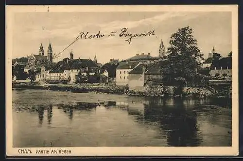 AK Cham, Uferpartie mit Kirche im Regen