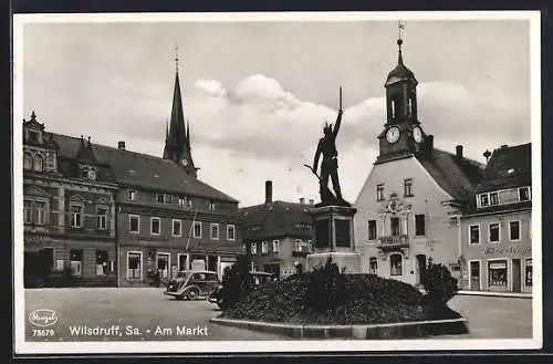 AK Wilsdruff /Sa. Markt mit dem Gasthaus Alte Post von Eduard Webner und Stadt-Sparkasse