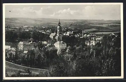 AK Kreischa / Erzgeb., Blick auf den Ort und Hügel