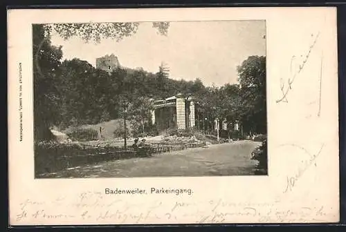 AK Badenweiler, Parkeingang mit zwei Passanten auf einer Bank