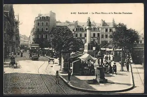 AK Lorient, La Place Bisson et la Rue des Fontaines, Strassenbahn