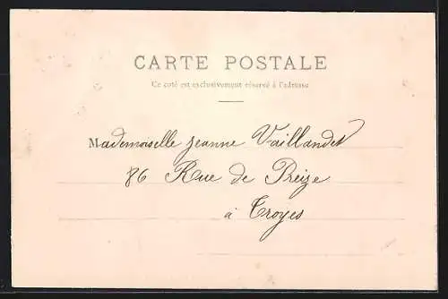 AK Troyes, Rue de la Cite et Hotel-Dieu, Strassenbahn