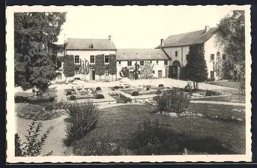 AK Saint-Hubert, Hotel du Val-de-Poix, Partie im Garten
