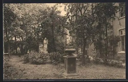 AK Ixelles, Pensionnat de Notre-Dame Arbre-Bénit, Pelouse Notre-Dame